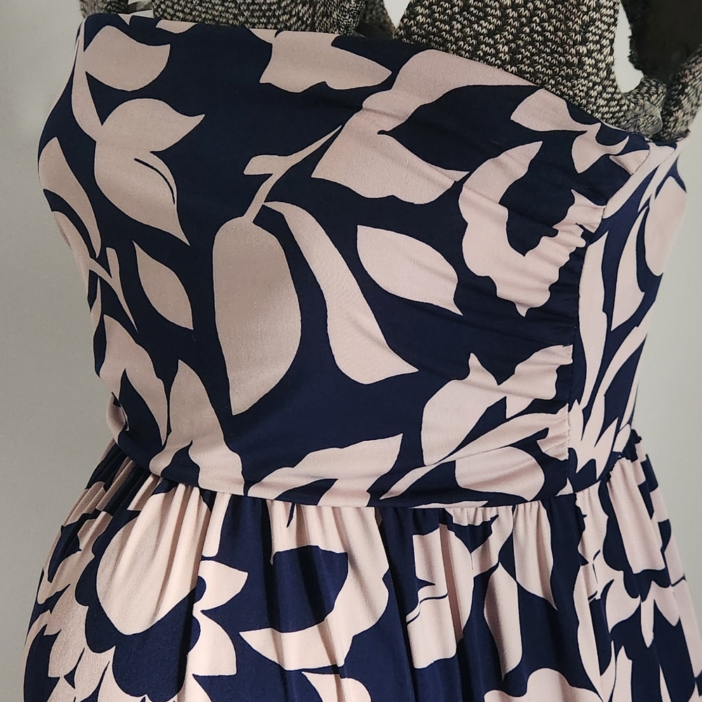 Maternity Strapless Dress with pockets sz 8 Hello Miz